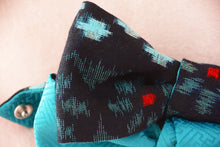 画像をギャラリービューアに読み込む, 伊予絣 水色の花二色使い/水色さや型⁂Iyo Kasuri Two colors of light blue flowers / light blue pod type