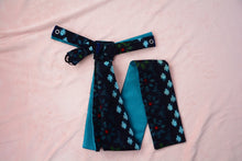 画像をギャラリービューアに読み込む, 伊予絣 水色の花二色使い/水色さや型⁂Iyo Kasuri Two colors of light blue flowers / light blue pod type