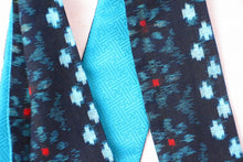 画像をギャラリービューアに読み込む, 伊予絣 水色の花二色使い/水色さや型⁂Iyo Kasuri Two colors of light blue flowers / light blue pod type