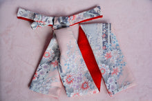 画像をギャラリービューアに読み込む, 正絹 優しいピンクの生地に草花 藤色小桜⁂Pure silk, Flowers on a gentle pink fabric, Mauve and small cherry blossoms