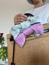 画像をギャラリービューアに読み込む, 大島紬水色 花のデザイン/帯裏 藤色の小桜⁂Oshima Tsumugi light blue flower design / obi back mauve small cherry blossoms