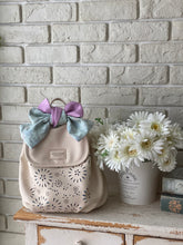 画像をギャラリービューアに読み込む, 大島紬水色 花のデザイン/帯裏 藤色の小桜⁂Oshima Tsumugi light blue flower design / obi back mauve small cherry blossoms