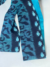 画像をギャラリービューアに読み込む, 伊予絣 水色ドットと植物の葉模様/さや型浅葱色⁂Iyo Kasuri  Light blue dots and leaf patterns of plants  /  Blue Saya shape