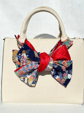 画像をギャラリービューアに読み込む, 正絹縮緬 雪輪に四季の草木花  /  小桜朱色⁂ Pure silk crepe Flowers of the four seasons on the snow ring / Red small cherry blossoms