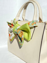 画像をギャラリービューアに読み込む, 正絹 疋田柄雲枝桜金銀彩  /  さや型 若草色 ⁂ Pure Silk  Hikita pattern Clouds and cherry blossoms gold and silver / Bright green Saya shape