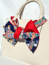 画像をギャラリービューアに読み込む, 正絹縮緬 雪輪に四季の草木花  /  小桜朱色⁂ Pure silk crepe Flowers of the four seasons on the snow ring / Red small cherry blossoms