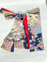 画像をギャラリービューアに読み込む, 正絹縮緬 雪輪に四季の草木花  /  小桜朱色⁂ Pure silk crepe Flowers of the four seasons on the snow ring / Red small cherry blossoms