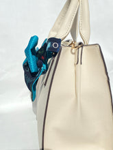 画像をギャラリービューアに読み込む, 伊予絣 水色の花二色使い/水色さや型⁂Iyo Kasuri Two colors of light blue flowers / light blue pod type