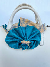 画像をギャラリービューアに読み込む, 伊予絣 優しいオレンジ色の生地に薄い青の大き目の麻の葉模様 / 帯裏 青のさや型 ⁂Iyo Kasuri: A gentle orange fabric with a large light blue hemp leaf pattern / obi back blue pod pattern