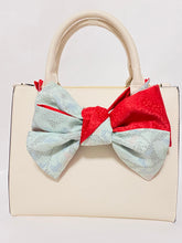 画像をギャラリービューアに読み込む, 大島紬 水色に草花模模/ 赤の小桜⁂Flower pattern in light blue / Red small cherry blossoms