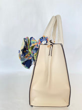 画像をギャラリービューアに読み込む, 正絹縮緬 雪輪に四季の草木花 /さや型黄緑⁂Pure silk crepe Flowers of the four seasons on the snow ring / Saya type young grass color