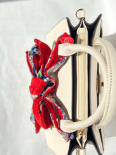 画像をギャラリービューアに読み込む, 正絹縮緬 雪輪に四季の草木花  /  小桜朱色⁂ Pure silk crepe Flowers of the four seasons on the snow ring / Red small cherry blossoms