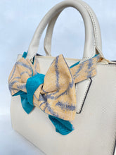 画像をギャラリービューアに読み込む, 伊予絣 優しいオレンジ色の生地に薄い青の大き目の麻の葉模様 / 帯裏 青のさや型 ⁂Iyo Kasuri: A gentle orange fabric with a large light blue hemp leaf pattern / obi back blue pod pattern