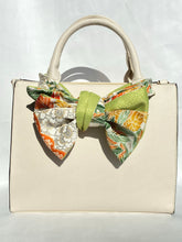 画像をギャラリービューアに読み込む, 正絹 疋田柄雲枝桜金銀彩  /  さや型 若草色 ⁂ Pure Silk  Hikita pattern Clouds and cherry blossoms gold and silver / Bright green Saya shape