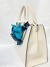 画像をギャラリービューアに読み込む, 伊予絣 水色ドットと植物の葉模様/さや型浅葱色⁂Iyo Kasuri  Light blue dots and leaf patterns of plants  /  Blue Saya shape