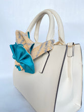 画像をギャラリービューアに読み込む, 伊予絣 優しいオレンジ色の生地に薄い青の大き目の麻の葉模様 / 帯裏 青のさや型 ⁂Iyo Kasuri: A gentle orange fabric with a large light blue hemp leaf pattern / obi back blue pod pattern