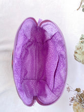 画像をギャラリービューアに読み込む, 伊予絣 の ポーチ キルト芯入り 赤い三崩し文  Iyo kasuri pouch with quilt core Red three-breaking sentence文