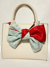 画像をギャラリービューアに読み込む, 大島紬 水色に草花模模/ 赤の小桜⁂Flower pattern in light blue / Red small cherry blossoms