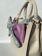 画像をギャラリービューアに読み込む, 大島紬水色 花のデザイン/帯裏 藤色の小桜⁂Oshima Tsumugi light blue flower design / obi back mauve small cherry blossoms