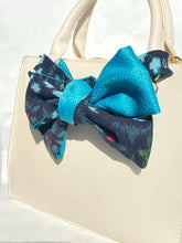 画像をギャラリービューアに読み込む, 伊予絣 水色の花二色使い/水色さや型⁂Iyo Kasuri Two colors of light blue flowers / light blue pod type