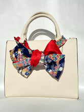 画像をギャラリービューアに読み込む, 正絹縮緬 雪輪に四季の草木花  /  小桜朱色⁂ Pure silk crepe Flowers of the four seasons on the snow ring / Red small cherry blossoms